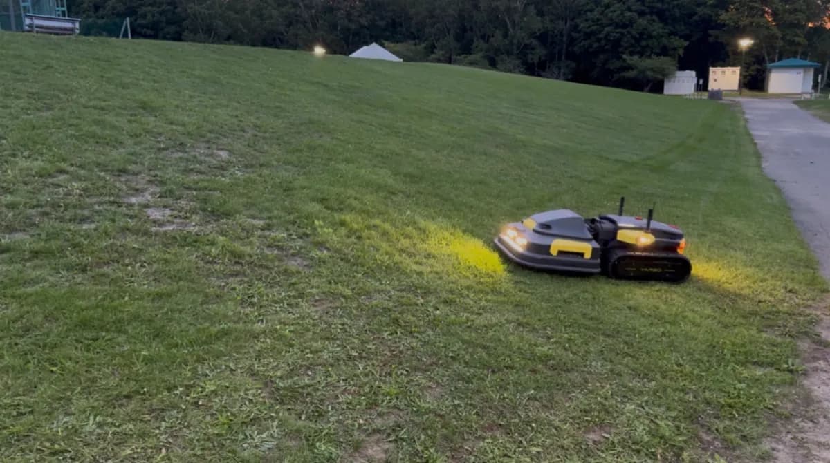 様々な環境下で自動芝刈りの検証を行いました。